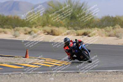 media/Oct-08-2022-SoCal Trackdays (Sat) [[1fc3beec89]]/Turn 10 (945am)/